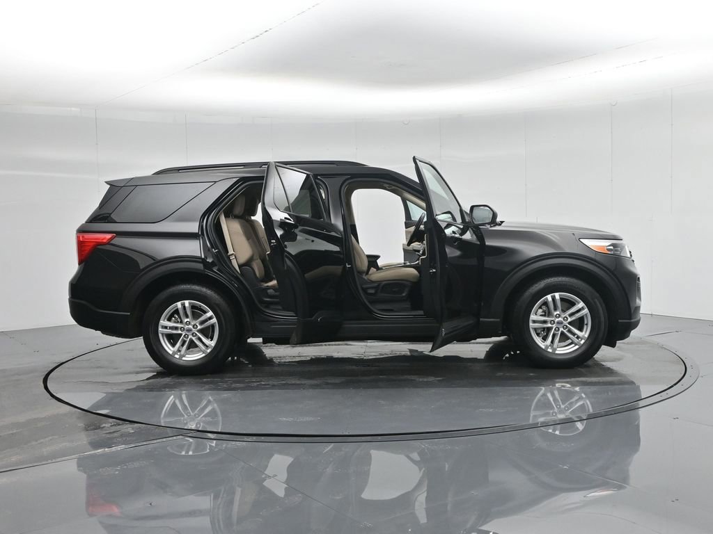 Certified 2022 Ford Explorer XLT image 34
