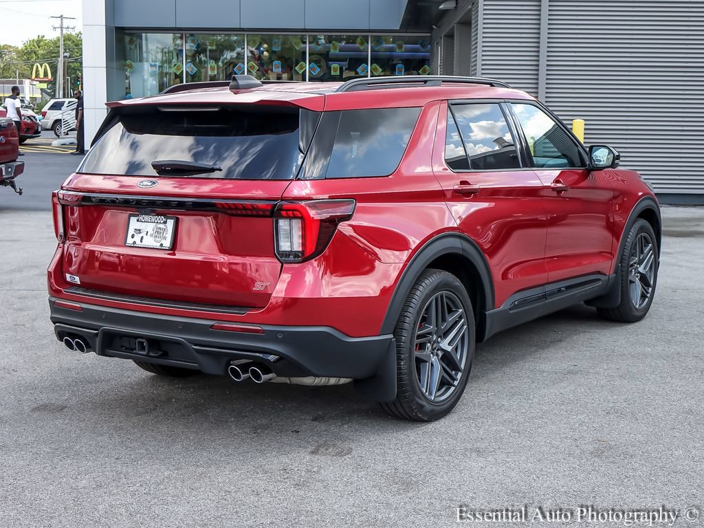 Certified 2025 Ford Explorer ST AWD/4WD image 7