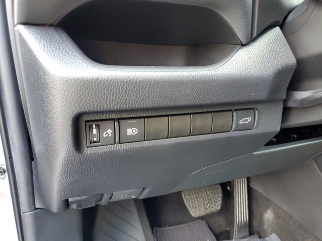 Used 2023 Toyota RAV4 XLE Premium image 19