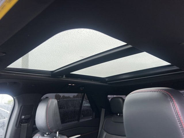 Certified 2025 Ford Explorer ST-Line image 19