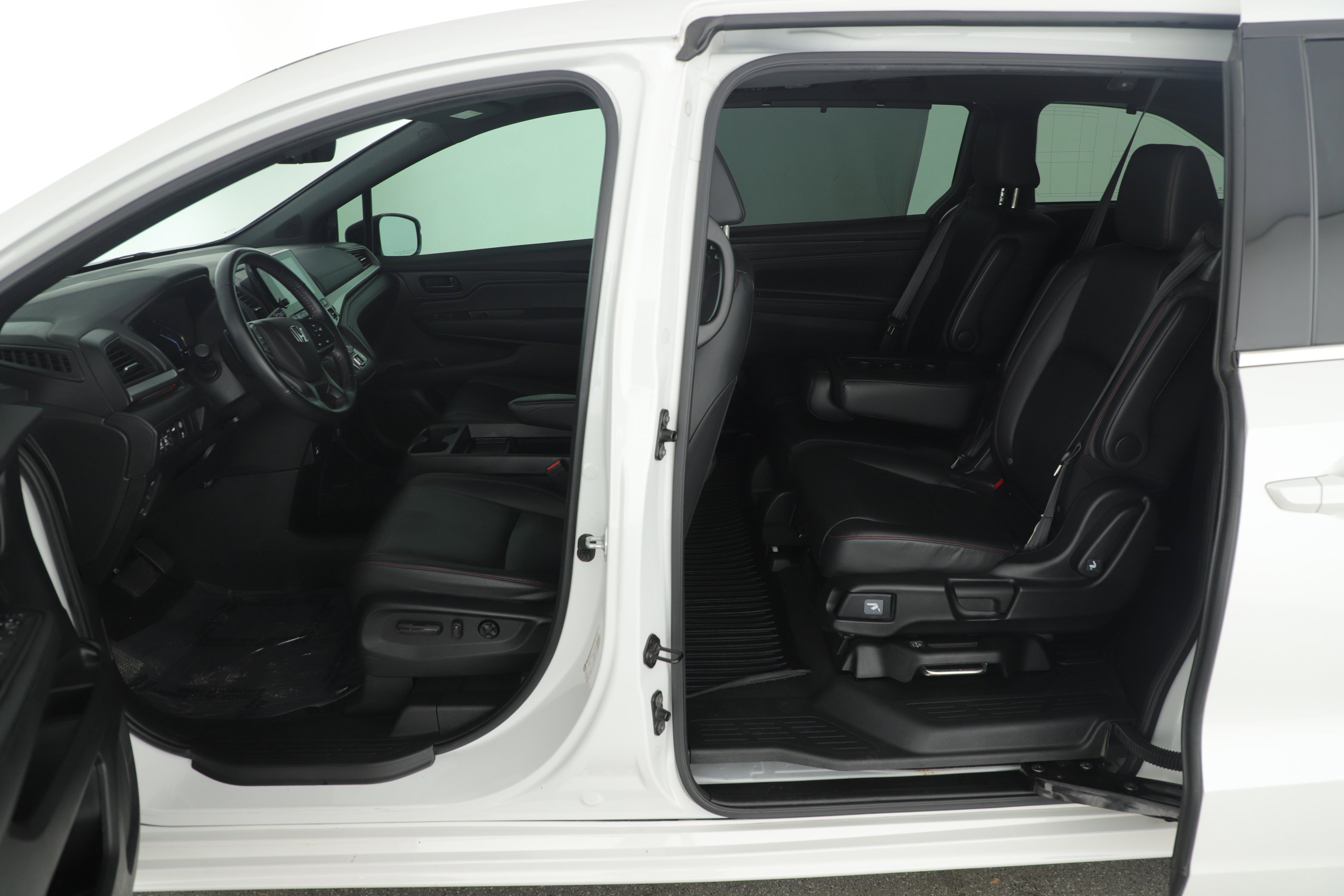 Used 2023 Honda Odyssey Sport image 30
