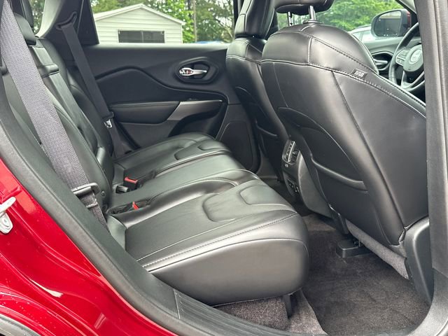 Used 2019 Jeep Cherokee Limited FWD image 15