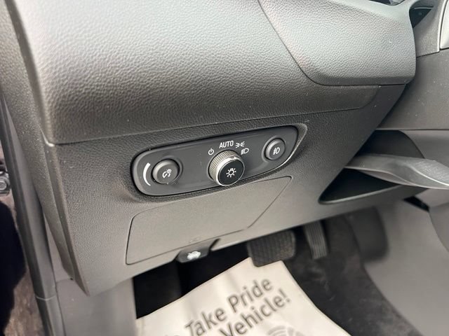 Used 2021 Buick Encore GX Preferred w/ Cold Weather Comfort Package FWD image 9