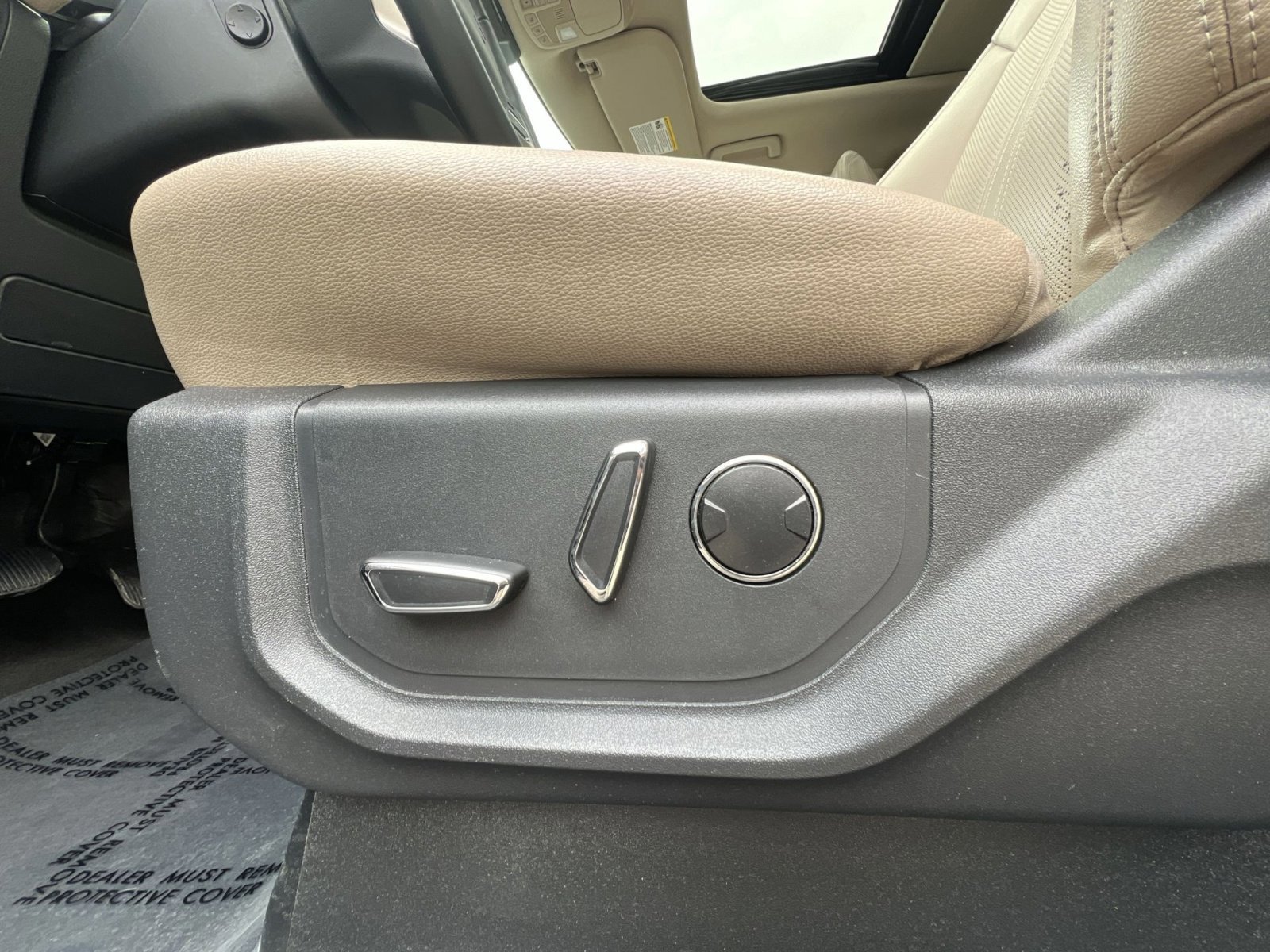 Certified 2024 Ford Expedition Limited image 14