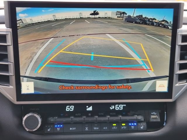 Used 2026 Toyota Tundra Limited AWD/4WD image 16