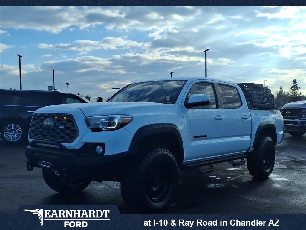 Used 2022 Toyota Tacoma TRD Off-Road image 1