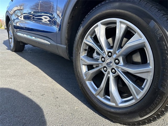 Certified 2023 Ford Explorer XLT w/ Equipment Group 202A image 11