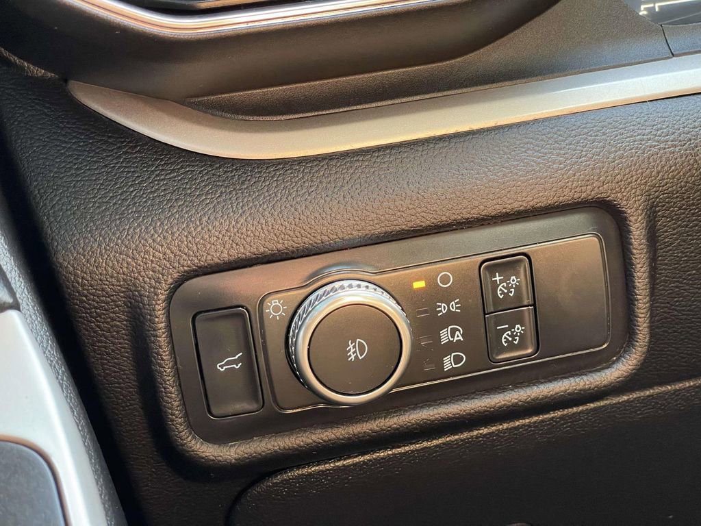 Certified 2021 Ford Explorer XLT w/ Equipment Group 202A image 12