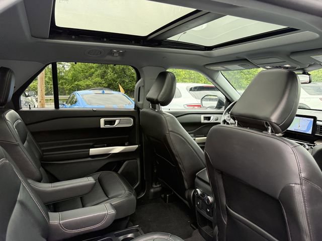 Certified 2021 Ford Explorer Limited w/ Hybrid Equipment Group 310A AWD/4WD image 36