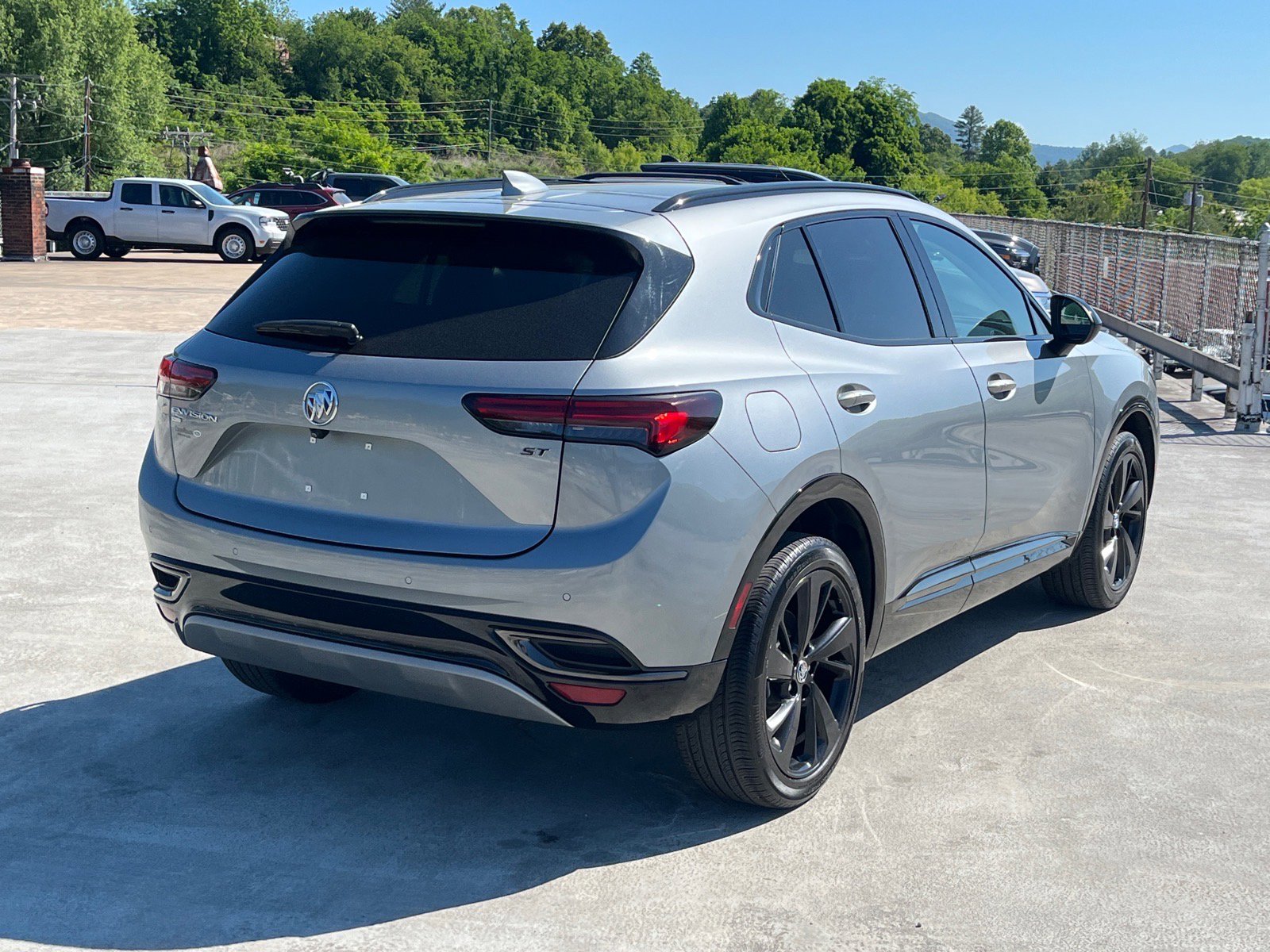 Used 2023 Buick Envision Essence w/ Sport Touring Package AWD/4WD image 3