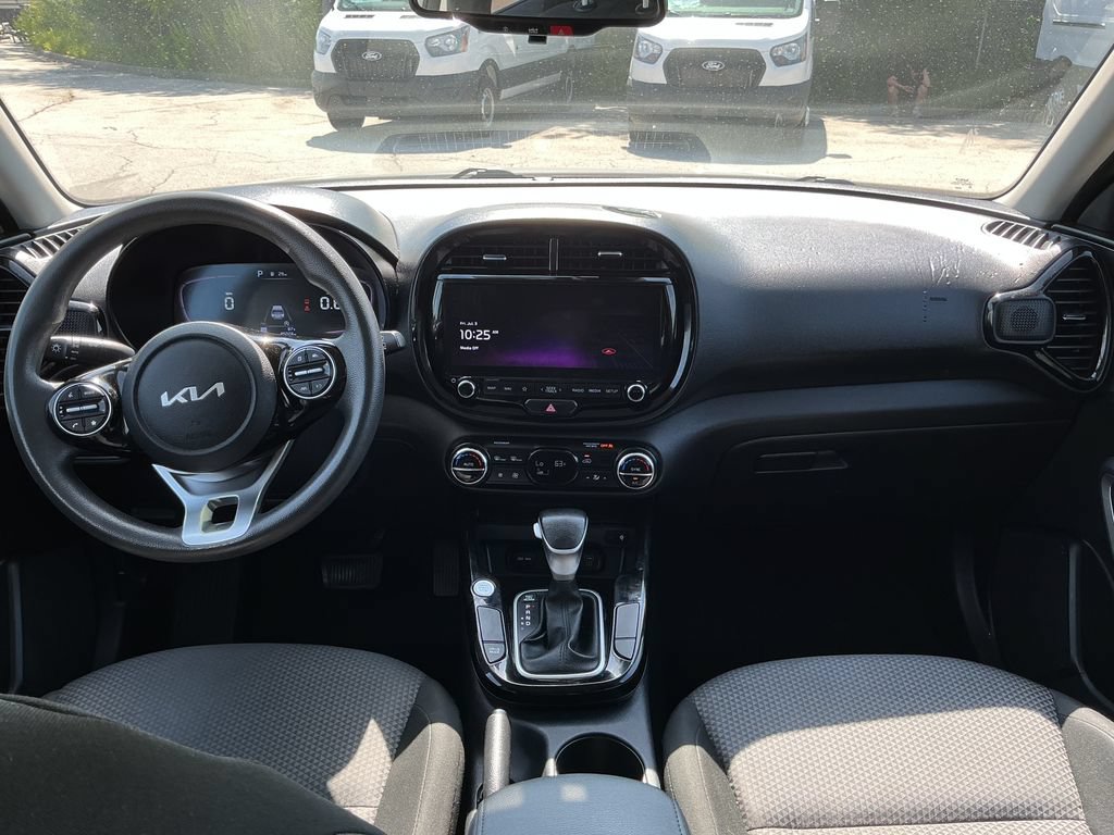 Used 2023 Kia Soul S FWD image 20