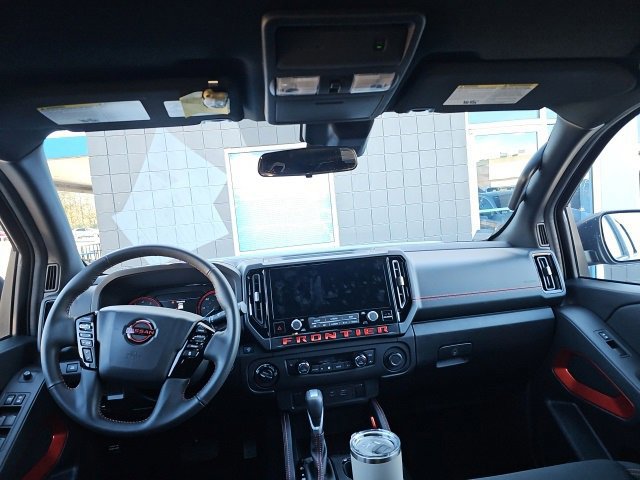 Used 2025 Nissan Frontier PRO-4X image 15