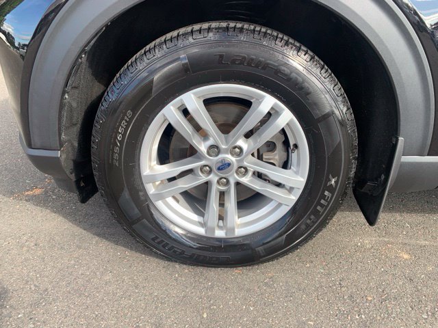 Certified 2024 Ford Explorer XLT w/ Class IV Trailer Tow Package AWD/4WD image 14