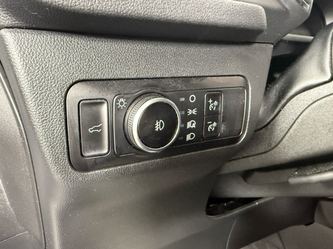 Certified 2025 Ford Escape Platinum image 20