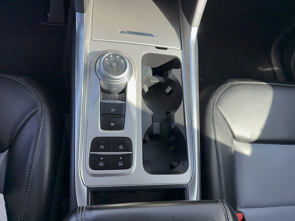 Certified 2024 Ford Explorer XLT w/ Equipment Group 202A RWD image 23