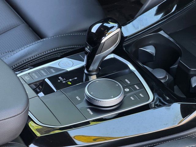 Used 2025 BMW X4 M40i AWD/4WD image 19