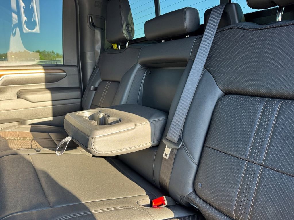 Used 2025 Chevrolet Silverado 2500 High Country w/ High Country Premium Package image 26