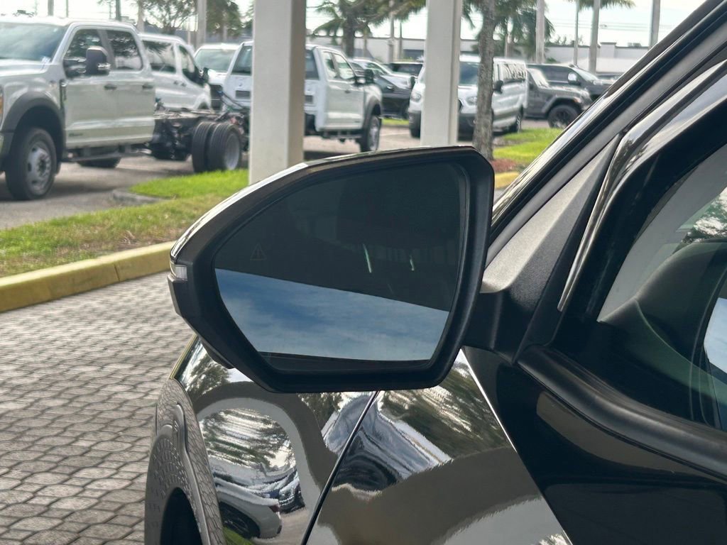 Used 2022 Hyundai Santa Cruz Limited image 16