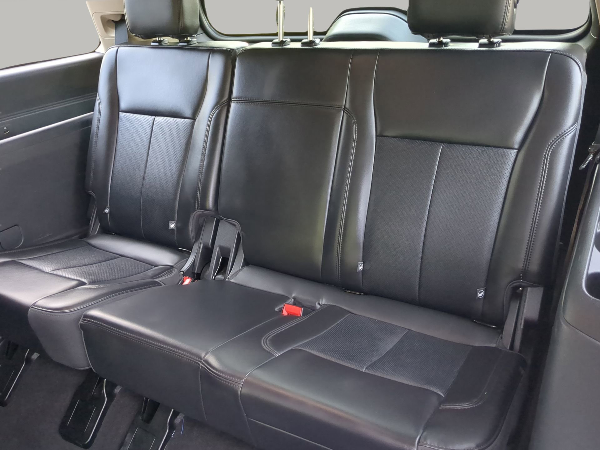 Certified 2024 Ford Expedition XLT RWD image 55