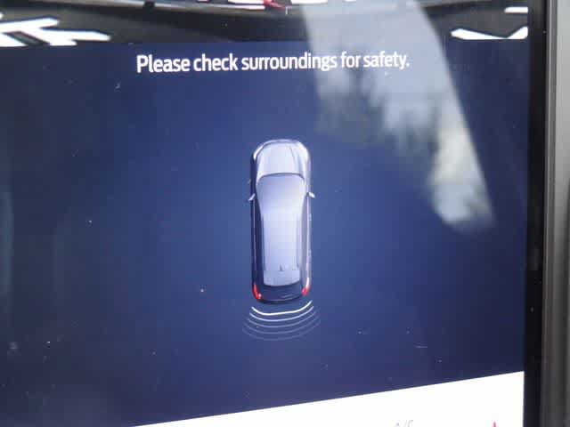 Certified 2021 Ford Edge SE FWD image 28