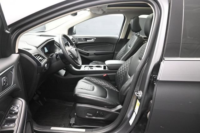 Certified 2024 Ford Edge Titanium AWD/4WD image 10