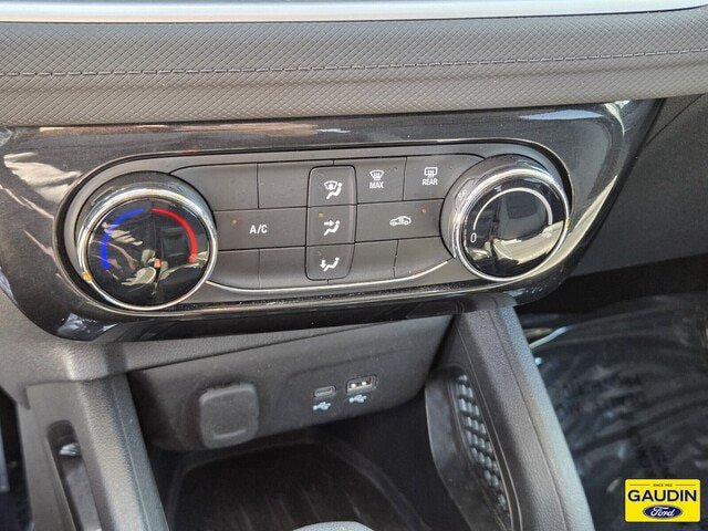 Used 2025 Chevrolet TrailBlazer LT AWD/4WD image 18