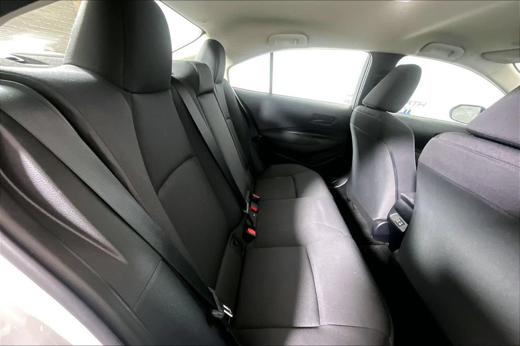 Used 2026 Toyota Corolla LE FWD image 22