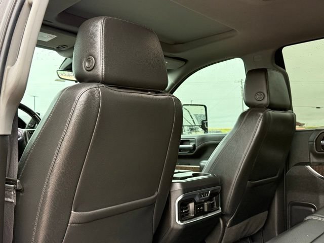 Used 2021 GMC Sierra 2500 Denali w/ Denali Black Diamond Edition AWD/4WD image 19
