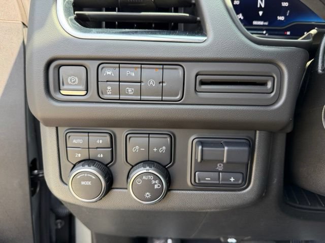 Used 2023 Chevrolet Suburban RST w/ Sport Performance Package AWD/4WD image 15