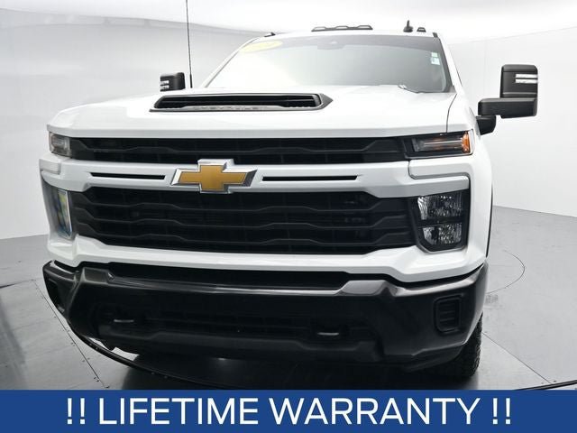 Used 2024 Chevrolet Silverado 2500 Custom w/ Custom Value Package AWD/4WD image 3
