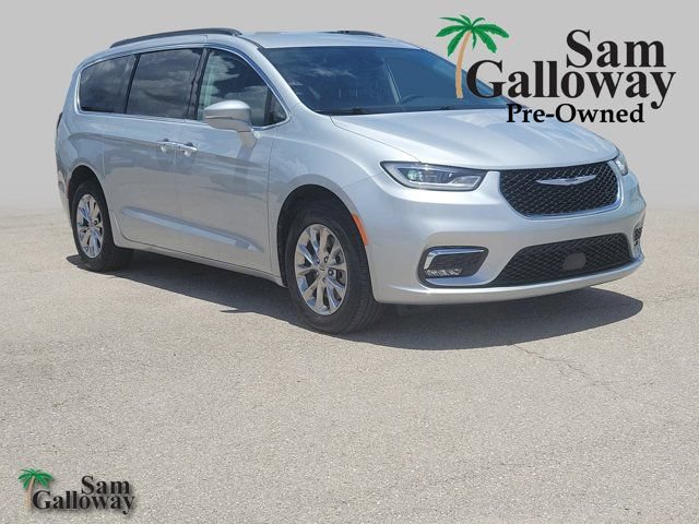 Used 2022 Chrysler Pacifica Touring-L AWD/4WD image 1