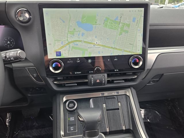 Used 2024 Lexus GX 550 w/ Accessory Package (2T) AWD/4WD image 24