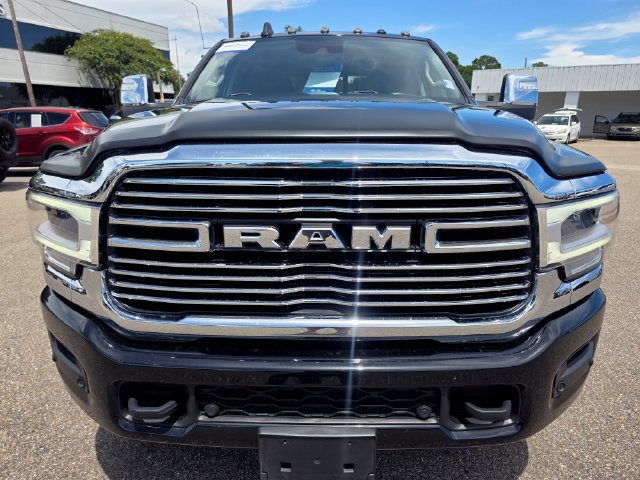 Used 2023 RAM 2500 Laramie AWD/4WD image 3
