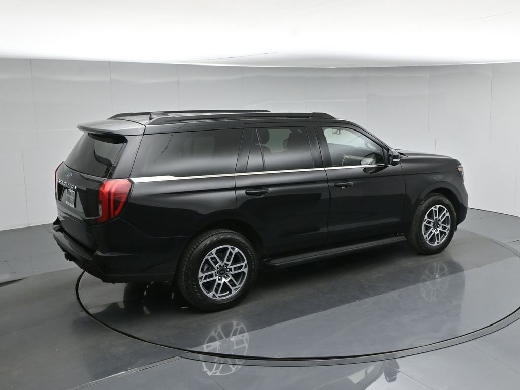Certified 2025 Ford Expedition Active AWD/4WD image 46