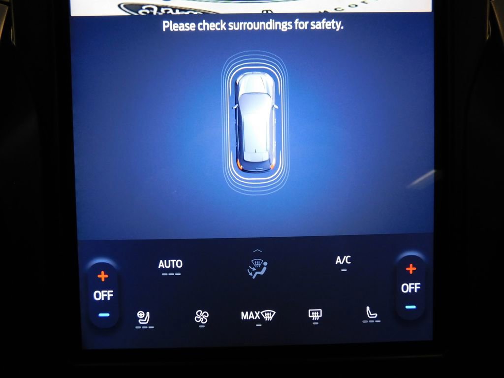 Certified 2022 Ford Edge ST w/ Equipment Group 401A AWD/4WD image 33