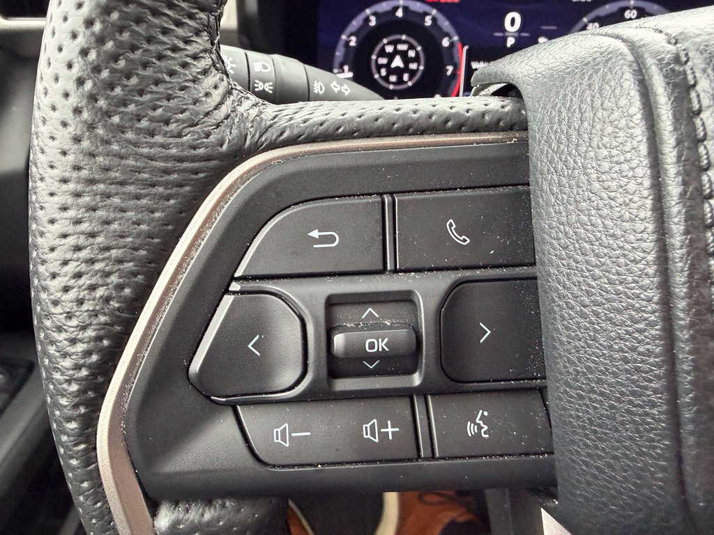 Used 2024 Toyota Tacoma Limited w/ Limited Package (LT) AWD/4WD image 15