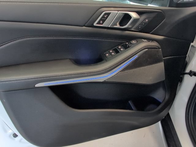 Used 2024 BMW X5 xDrive40i w/ Premium Package AWD/4WD image 15