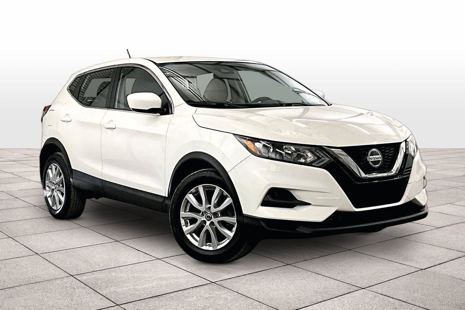 Used 2020 Nissan Rogue Sport S w/ Appearance Package image 2