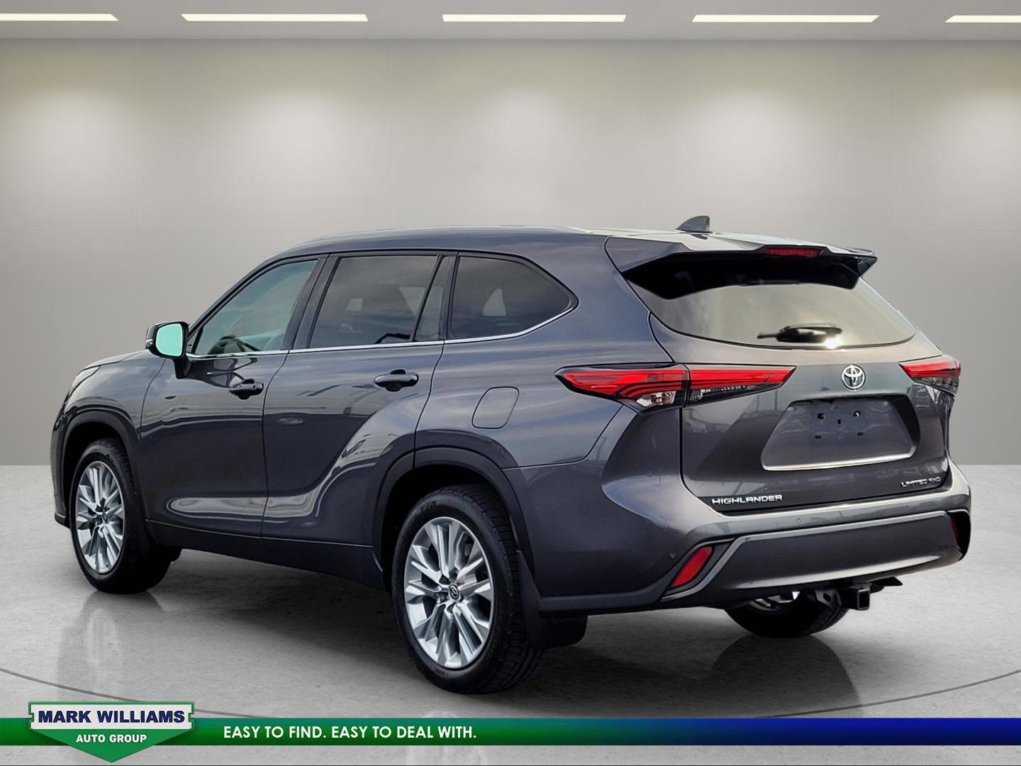 Used 2020 Toyota Highlander Limited image 3