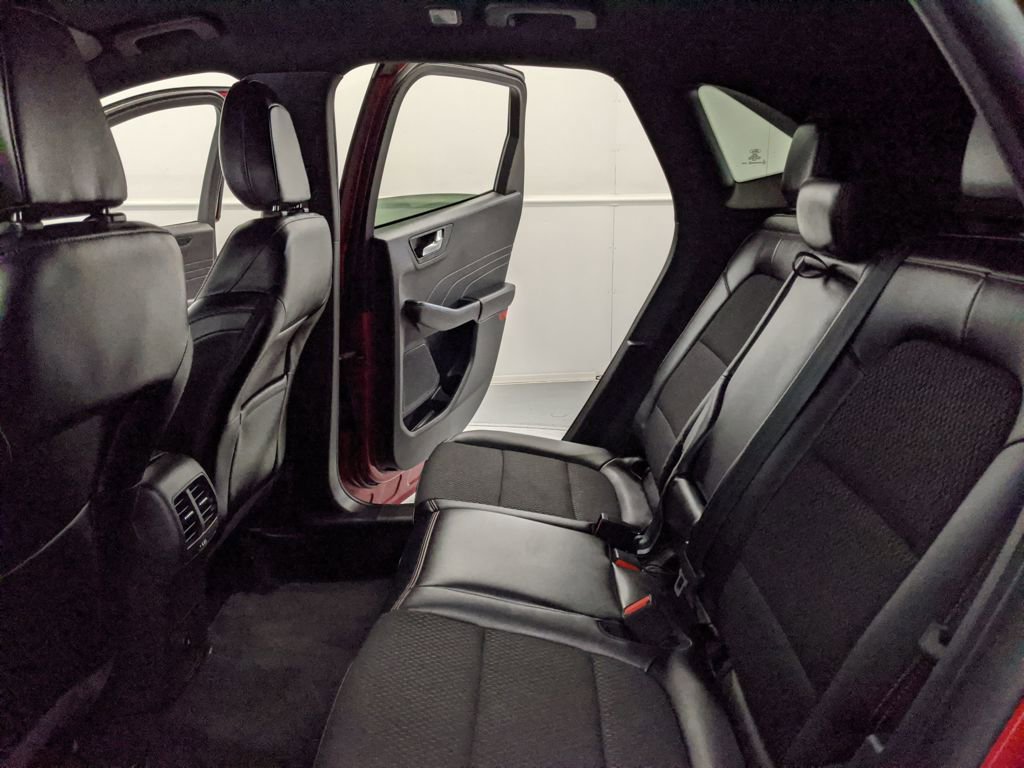 Certified 2025 Ford Escape ST-Line image 17