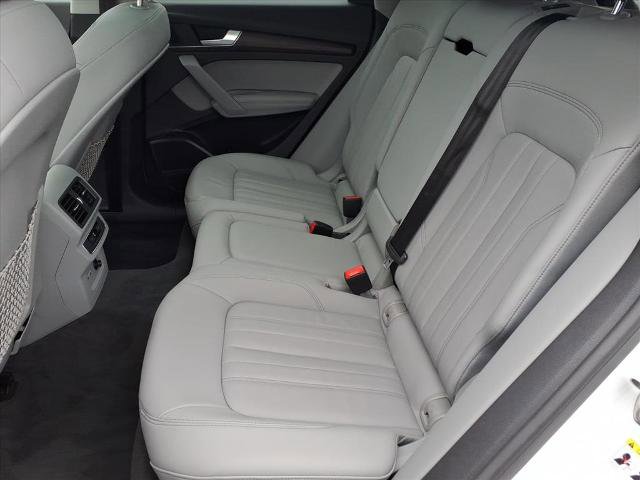 Used 2022 Audi Q5 2.0T Premium Plus w/ Premium Plus Package AWD/4WD image 17