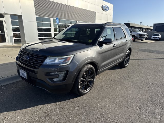 Certified 2017 Ford Explorer XLT w/ Equipment Group 202A FWD 360° Tour
