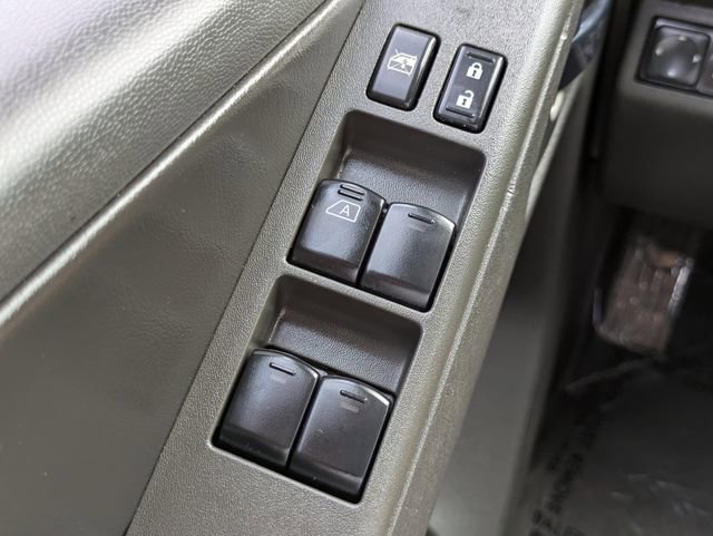 Used 2018 Nissan Frontier PRO-4X AWD/4WD image 23