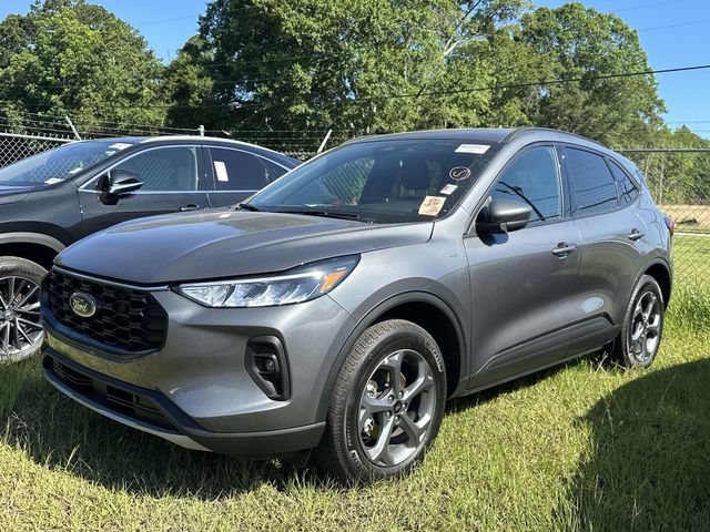 Certified 2025 Ford Escape ST-Line Select AWD/4WD image 7