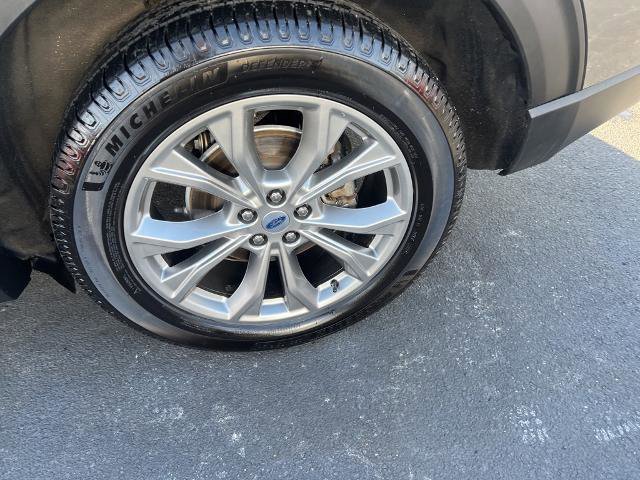 Certified 2022 Ford Explorer XLT w/ Equipment Group 202A image 9