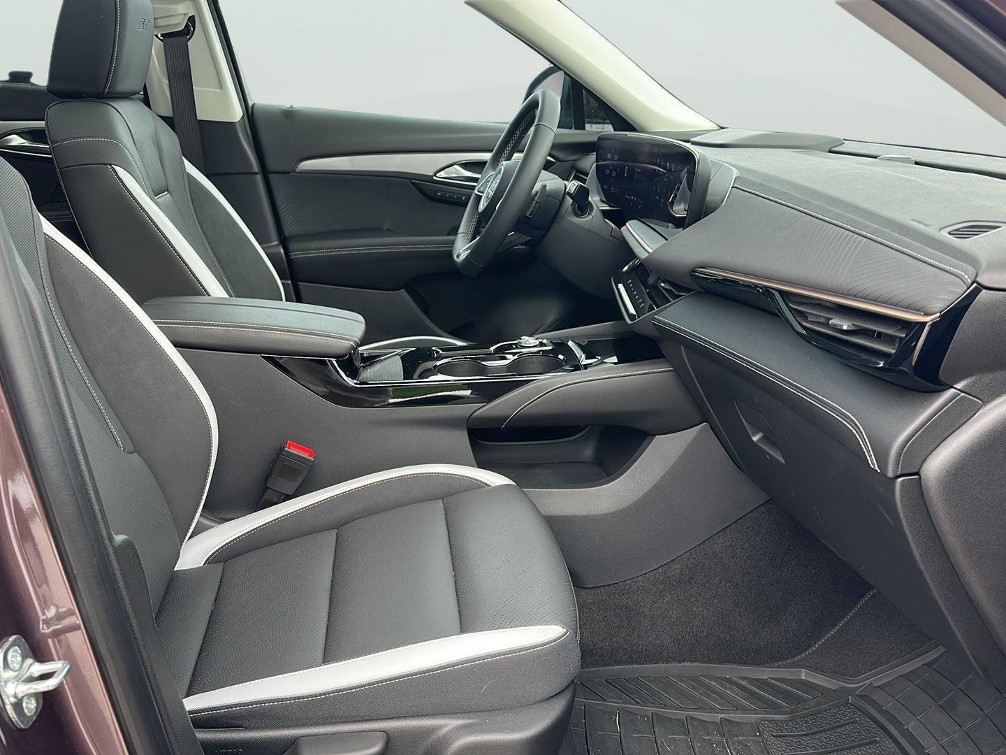 Used 2024 Buick Envision Sport Touring image 22