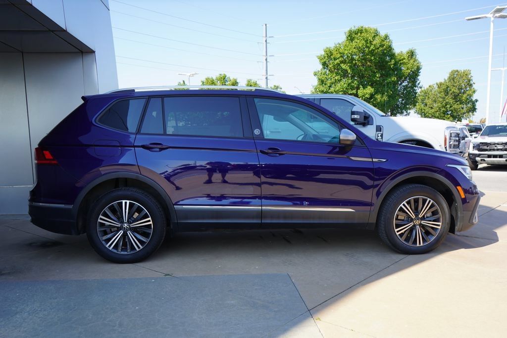 Used 2024 Volkswagen Tiguan SE AWD/4WD image 10
