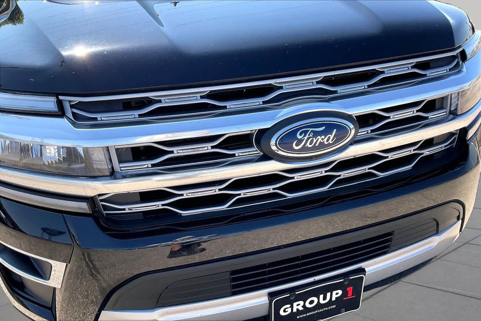 Certified 2024 Ford Expedition Platinum AWD/4WD image 30