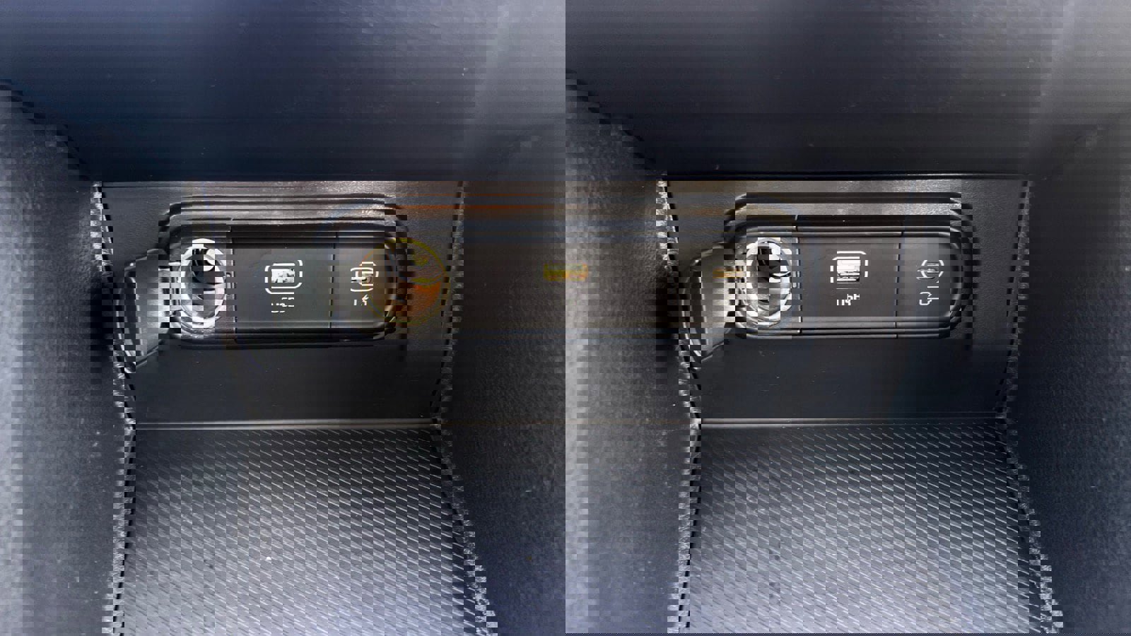 Used 2023 Kia Sportage LX image 34