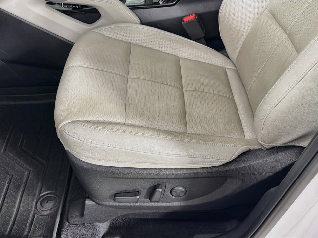 Used 2024 Kia Telluride EX w/ EX Captain's Chair Package FWD image 24